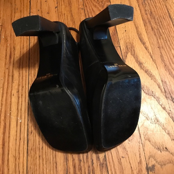 Black heels - Picture 4 of 4